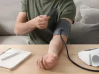 ストレスで血圧急上昇？ビジネスマンが見逃しやすい危険な兆候