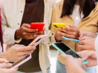 子どものLINE、親はどこまで干渉すべき？