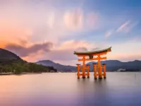 風景に隠された神話と伝承を読み解く