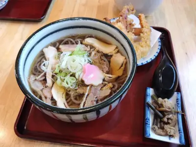 季節限定メニューがありラーメンもおいしい、お客さんから信頼される店主がフレンドリーなそば屋！「肉そば処 いち福」【山形県東根市】