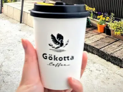 店名の由来は「スウェーデンでは早朝に森林浴をしながらコーヒーを」。海外旅行好きな店主が営む喫茶店『ヨークオッタコーヒー』【山形県上山市】