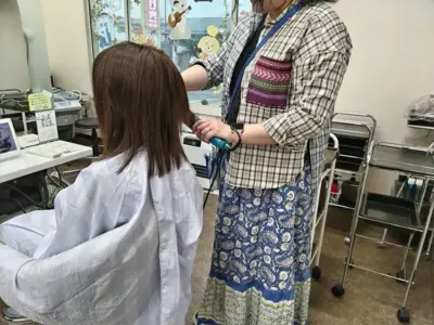 髪も気分もさっぱりしてみない？仲良しの親戚のような店員さんが、みなさんを待つ「しま美容室」【山形県東根市】
