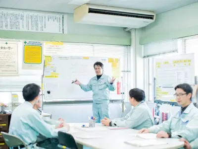 価値で選ばれる会社へ。残存唯一のワックス専業会社がこだわる人と技術【東京都中央区】