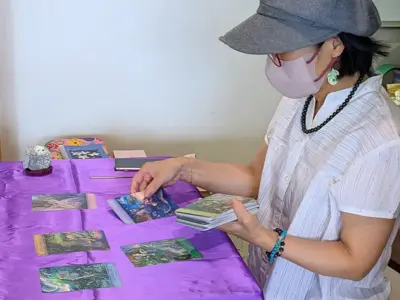 人生に迷ったらこの駅に　改札わきで始まった小さな手相占い【兵庫県丹波篠山市】【兵庫県丹波篠山市】