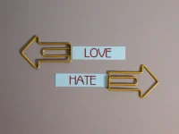 許しを求められる社会で、私たちはなぜ二度傷つくのか