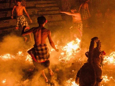 バリ島2大ケチャを巡る旅「ウルワツ」と「タナロット」【インドネシア・バリ】