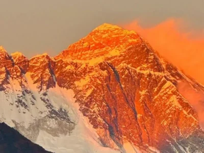 「世界の屋根」エベレストを見に自分の足で歩く②ヒマラヤの山々に登って体感した、自然が引き出す自己治癒力【ネパール・カトマンズ】