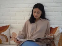 デジタル飽和時代に再評価される紙カタログの真価