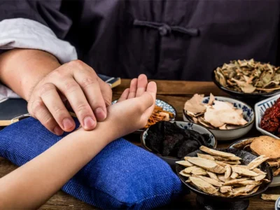 民間療法と西洋医学の「いいとこどり」は本当にできるのか