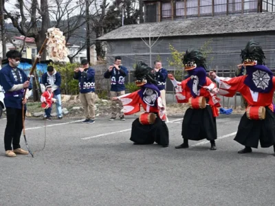 東北に春を告げる「彼岸獅子」　黒き獅子に宿る祈りと歴史【福島県会津若松市】