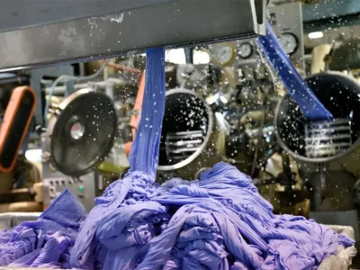 「生地の可能性は無限大」石川県の匠の染色技術を継承・応用し感動を創造し続ける【石川県能美市】