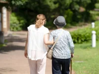 教育の格差は解消できるのか：ヤングケアラーのキャリア形成を阻む構造的要因