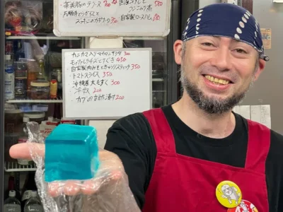 『チェレンコフゼリー』青く輝くウォッカのゼリー状カクテル！しかしその実態はブルーキュラソー＆スピリタス【京都府京都市】