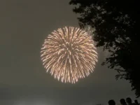 変わりゆく街で、変わらない地元への愛着や誇り――尾張西枇杷島まつりの打ち上げ花火【愛知県清須市】