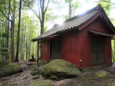 母乳が出るのを願い、甘酒を献上！？乳石山神社に残る母たちの祈り【福島県鏡石町】
