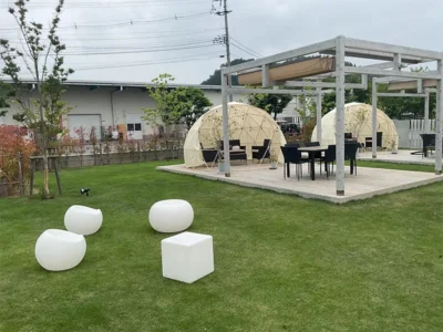 「天童温泉に根付くような場所であり続けたい」空と庭がコンセプトのカフェ【山形県天童市】