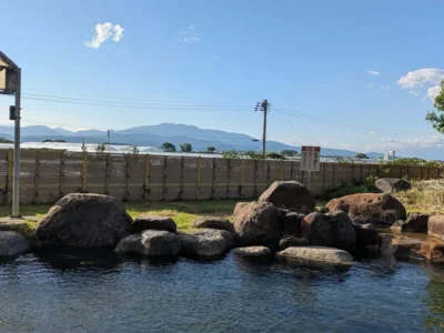 「露天風呂から月山を見れば心が落ち着きリラックス！」創業25年、市民人気の温泉施設【山形県天童市】
