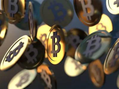 「鬼門の8月」再び、ビットコインは調整局面を乗り越えるか