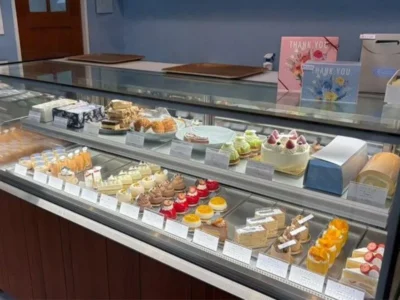 「絶対にクオリティーを落とさない」金澤さんの努力が“宝石のようなケーキが並ぶケーキ屋”さんに【山形県山形市】