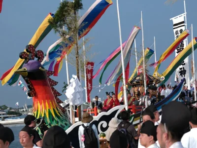 60年以上、神輿を乗せて海を渡った御座船が引退。「塩竈みなと祭」で最後の航海【宮城県塩竈市】