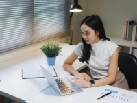 Z世代が氷河期世代から学ぶこと、会社に人生を預けない働き方とは