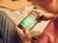 スマホゲームのサービス終了が相次ぐ理由、市場で進む淘汰の構造とは
